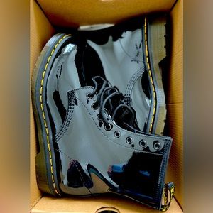 1460 Women’s Patent Leather Boot